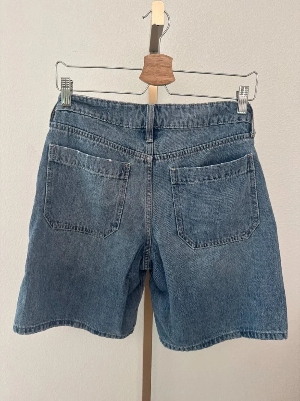 Hollister Low Rise Baggy Jorts W25 Y2K Denim Bermuda Shorts Trend Medium Wash